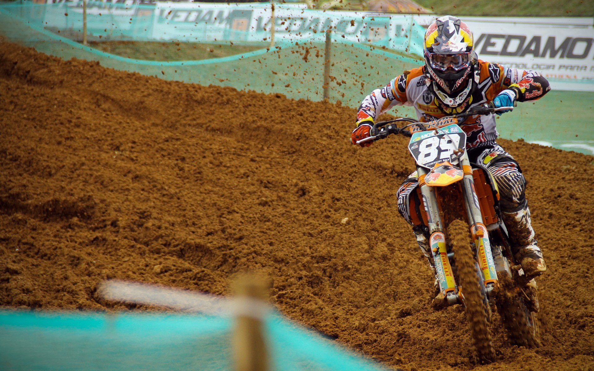 阿扎伦卡在中国队比赛中势不可挡,连败引发热议!